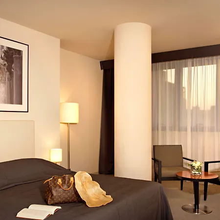 Готель Atrium 5*