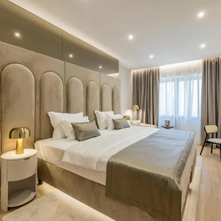 Готель Atrium 5*