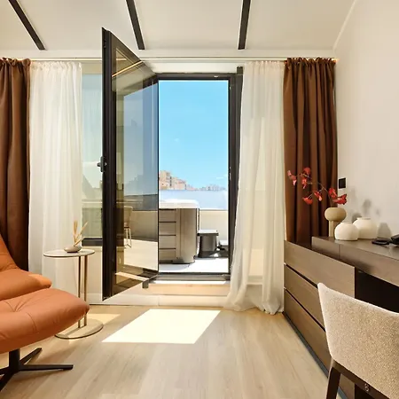 Готель Atrium 5*
