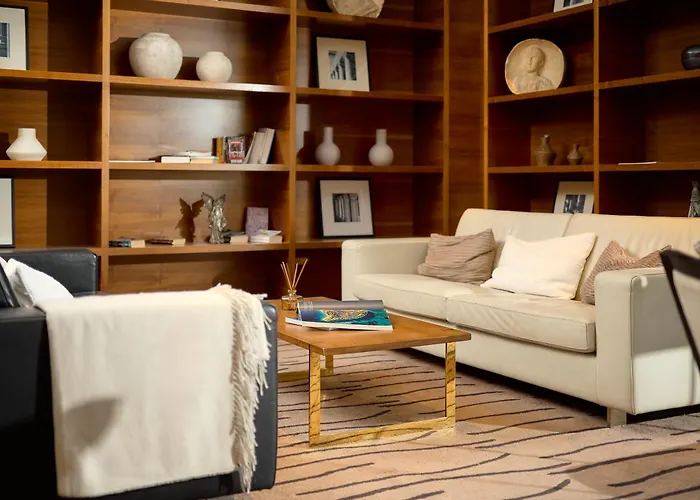 Готель Atrium 5*